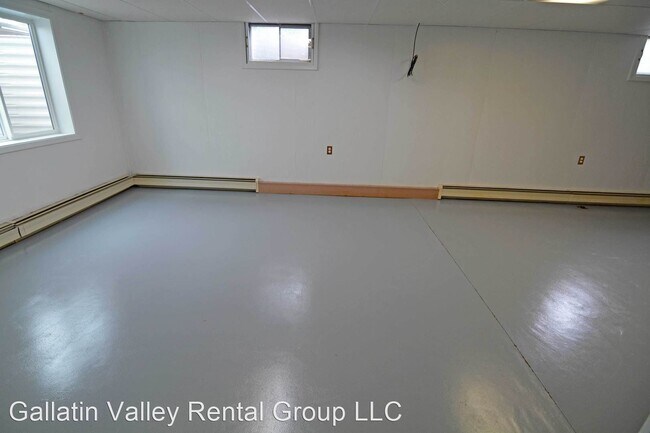 Building Photo - 316 N 10th Ave