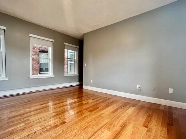 Foto del edificio - 477 Dudley St