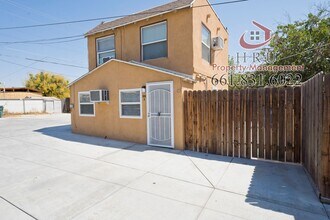 Building Photo - 318 Highland Dr