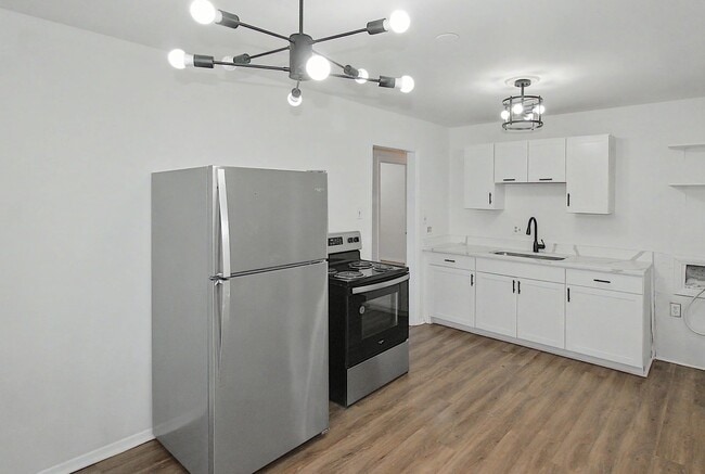 Building Photo - Updated 3-Bedroom Ranch with Modern Finishes & Timeless Charm