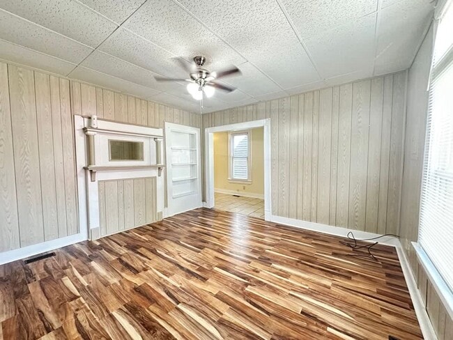 Building Photo - 252 E Loudon Ave