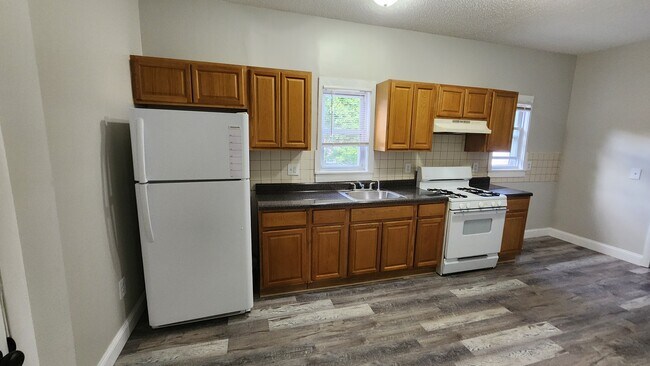 Foto del edificio - 235 Starr St