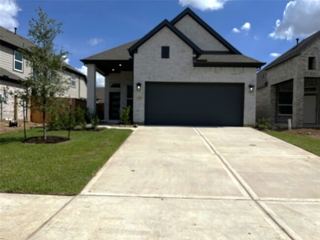 Building Photo - 2319 Forest Flower Wy