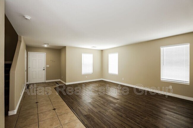 Building Photo - 4036 Coburn St