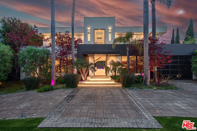 Foto del edificio - 511 N Rexford Dr
