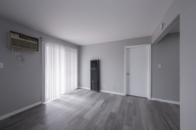 Foto del edificio - 15311-11 Knox Ave-