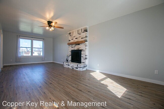 Building Photo - 3 br, 2.5 bath House - 805 Chancery Lane