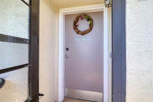 Building Photo - 5915 Sea Ranch Dr
