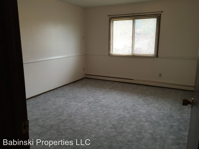 Building Photo - 2 br, 2 bath Apartment - 2400 W 9th St