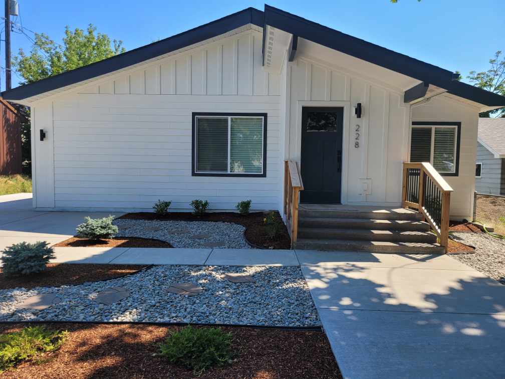 Foto principal - 228 E Spokane Ave