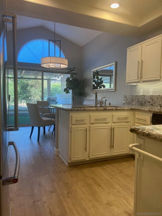 29601 Circle R Greens Dr, Escondido, CA 92026 Townhome Rentals in