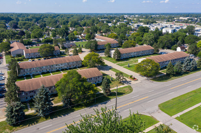 Building Photo - Canton Gardens Apartments - Canton, MI