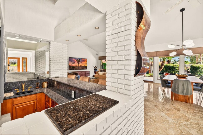 Foto del edificio - 45668 Pueblo Rd