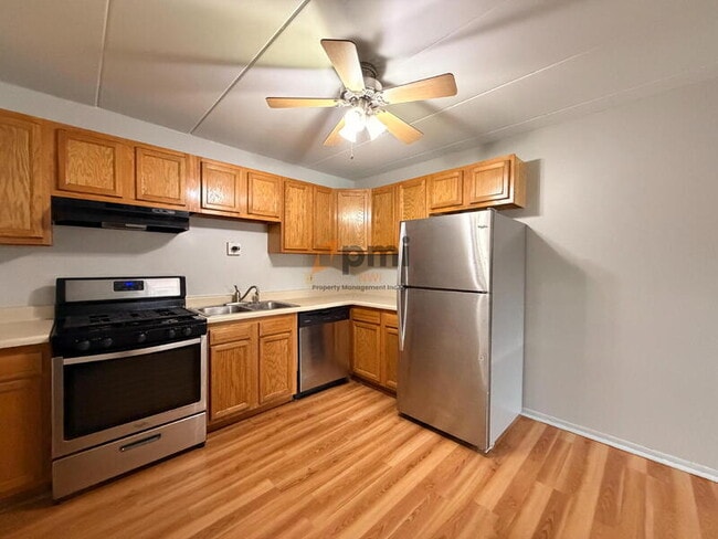 Foto del edificio - 111 Harrington Ave