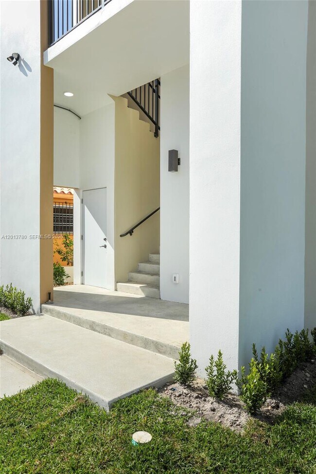 Foto del edificio - 120 SW 35th Ave
