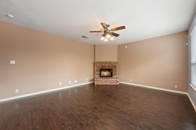 Building Photo - 1006 Shadow Valley Cove