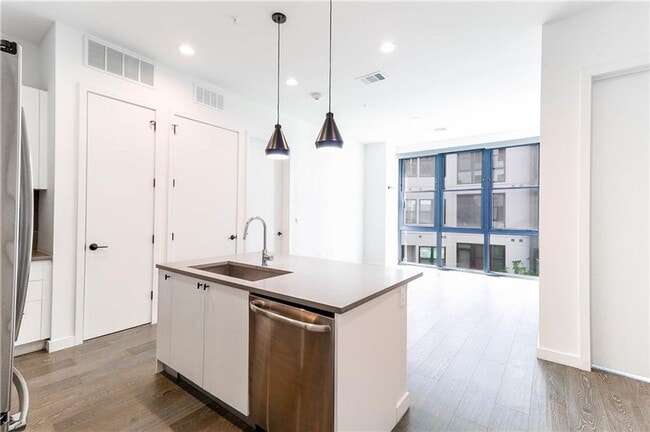 Building Photo - Incredible 2-Bedroom Condo at the Tyndall ...