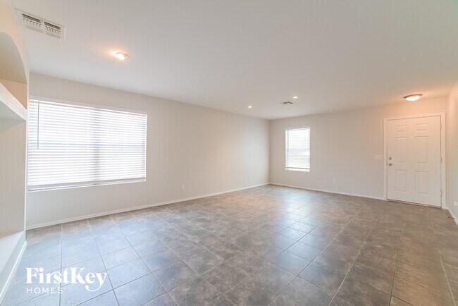 Building Photo - 9949 E Rocky Wash Dr