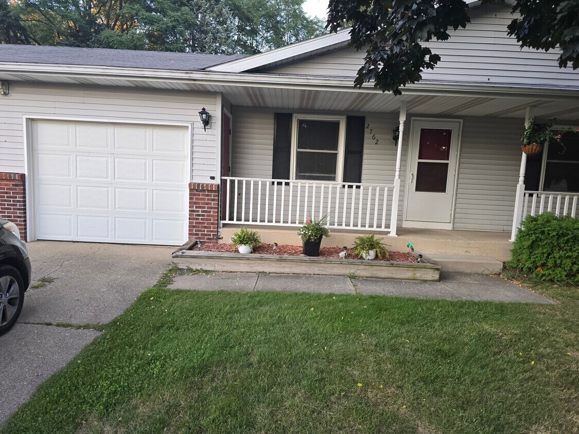 Foto principal - 2762 Nolan Ave NW