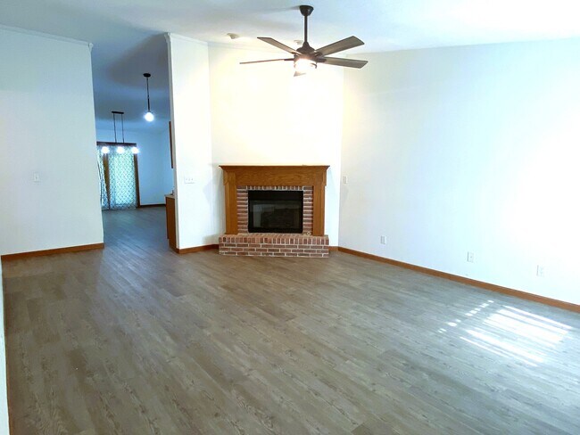 Building Photo - 2405 Checkerberry Ln