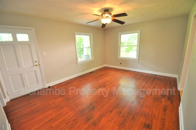 Building Photo - 326 Webster St