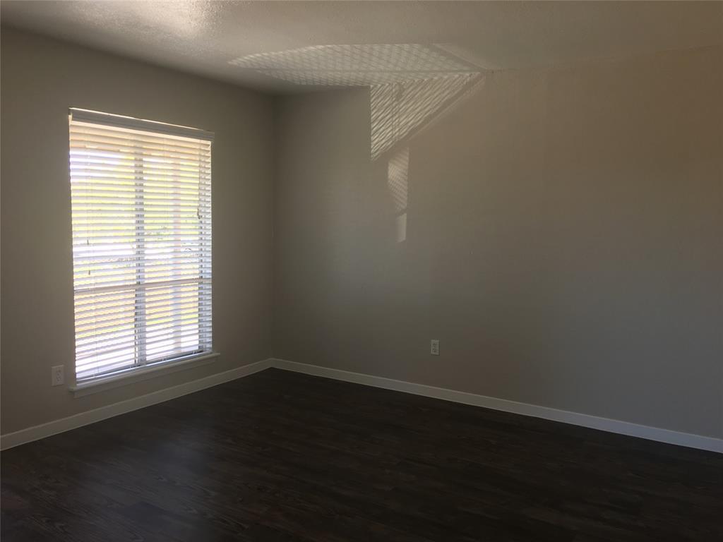 Foto del edificio - 5607 Sunshine Dr