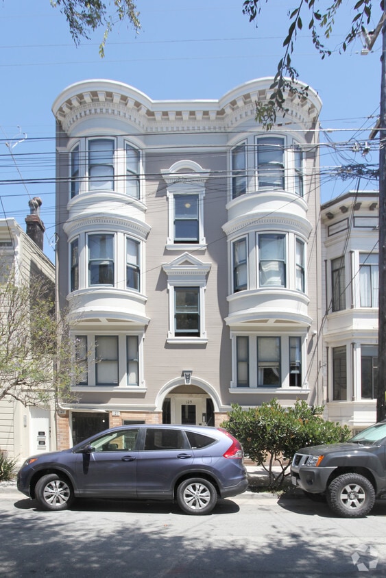 Building Photo - 125-129 Fair Oaks St