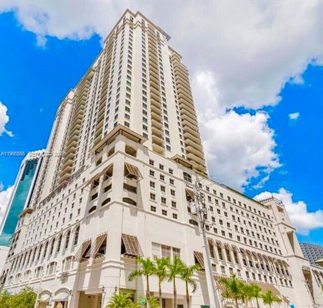 Foto del edificio - 999 SW 1st Ave