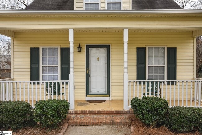 Building Photo - 421 Viola St