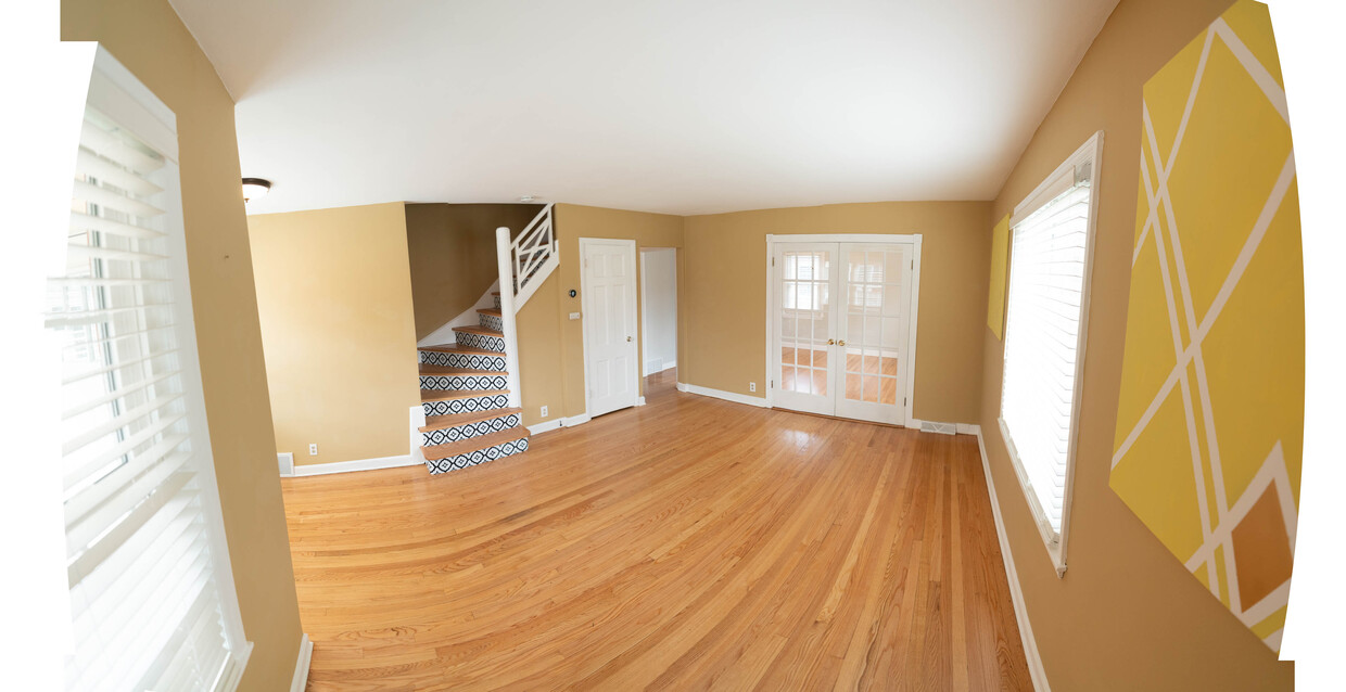 Quality finishes throughout. Gleaming freshly refinished hardwood floors, french doors to den - 5029 N Bay Ridge Ave