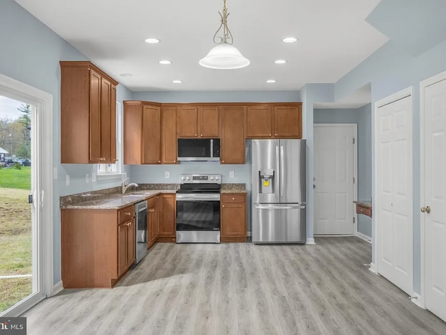 Building Photo - 2521 Red Maple Dr