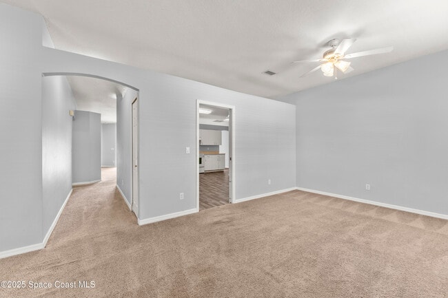 Building Photo - 410 Eldron Blvd SE