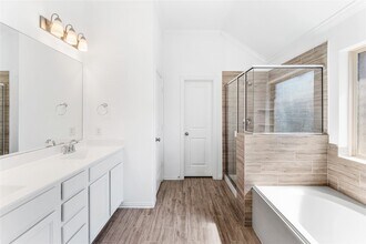 Building Photo - 13018 Hydeland Dr