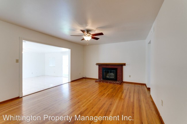 Building Photo - 3 br, 2 bath House - 2814 Rockne Street