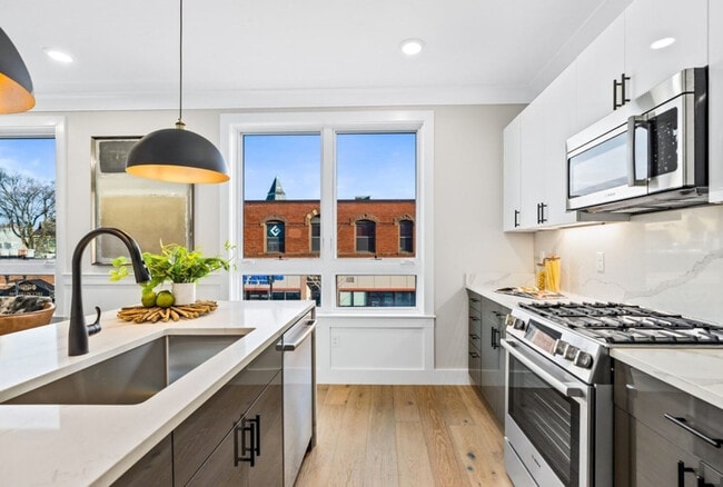 Foto del edificio - 301 Somerville Ave