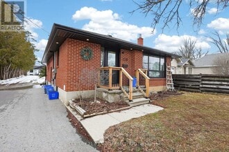 Building Photo - 120 Puget St