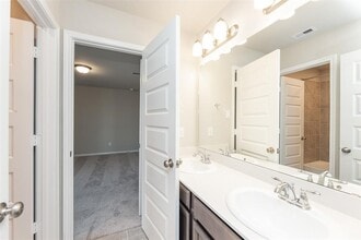 Building Photo - 1230 Glendora Dr