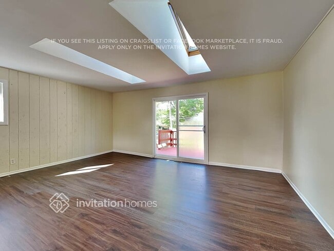 Foto del edificio - 189 N Pinecrest Rd