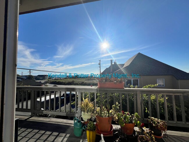 Foto del edificio - Ocean Views in Seacliff – Furnished 4BR/3B...