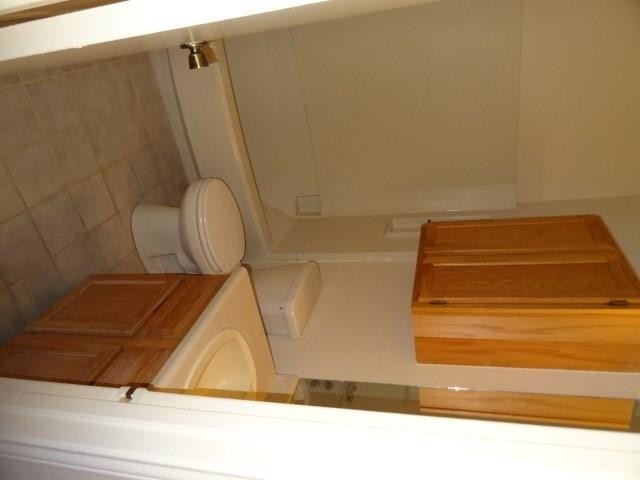 Foto del edificio - 2202 Quiet Wood Dr