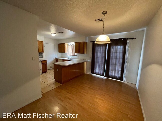 Foto del edificio - 3 br, 2 bath House - 8887 E 39th ST