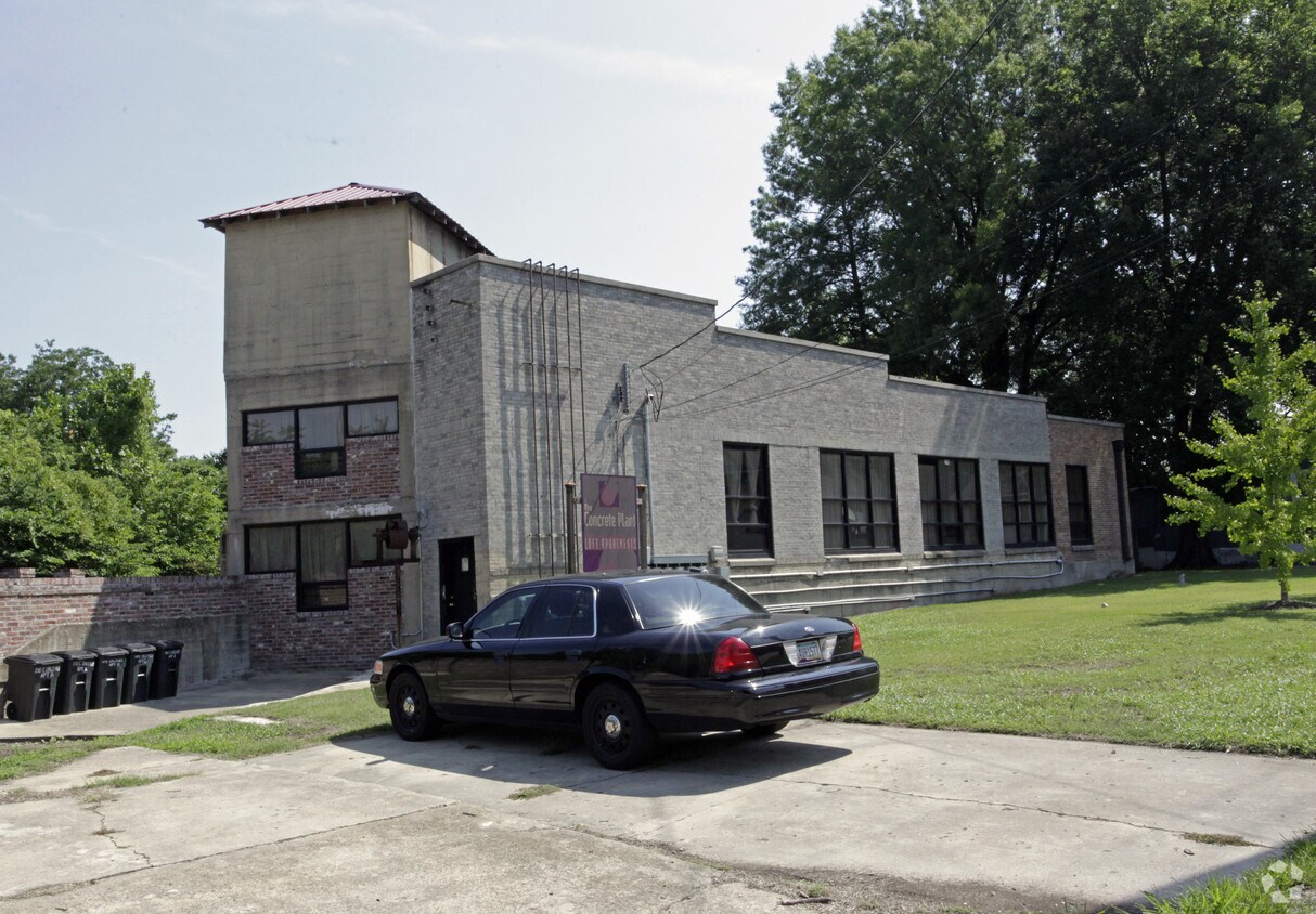 Primary Photo - The Concrete Plant Loft Apartments