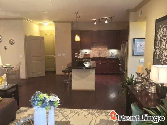 Foto principal - 6363 San Felipe St