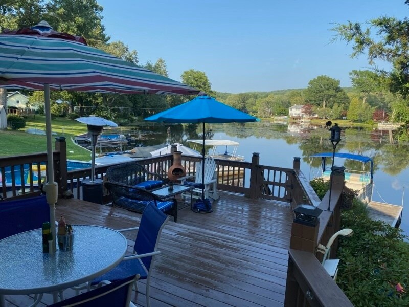 Foto principal - 129 Lake Dr