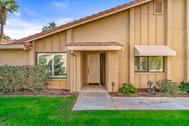 Building Photo - 82 Conejo Cir