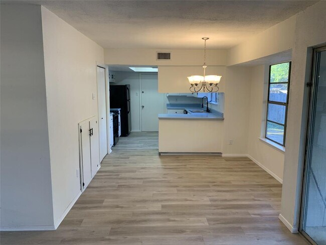 Foto del edificio - 1800 Wagon Gap Dr