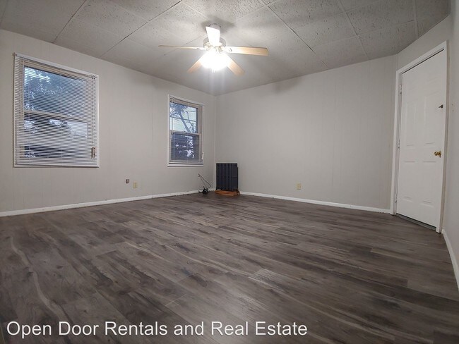 Foto del edificio - 1 br, 1 bath Apartment - 3409 Hanna #4
