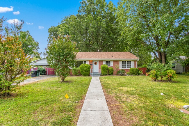 Building Photo - 345 Hale St