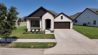 Building Photo - 2900 Blf Crk Dr