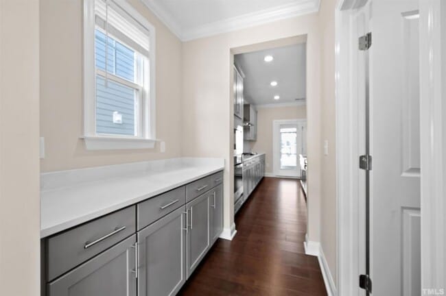 Building Photo - 2917 Early Planting Ave